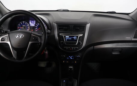 Hyundai Solaris II рестайлинг, 2015 год, 789 000 рублей, 7 фотография