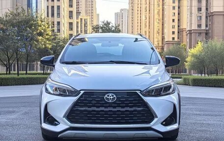 Toyota Yaris XP150 рестайлинг, 2021 год, 1 580 000 рублей, 2 фотография