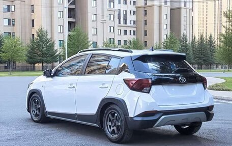 Toyota Yaris XP150 рестайлинг, 2021 год, 1 580 000 рублей, 6 фотография