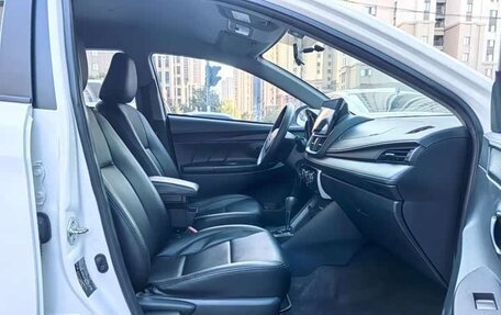 Toyota Yaris XP150 рестайлинг, 2021 год, 1 580 000 рублей, 13 фотография