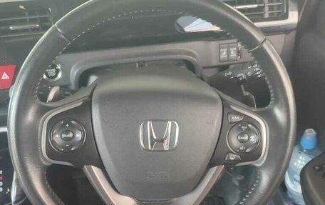 Honda Stepwgn IV, 2017 год, 2 100 000 рублей, 12 фотография