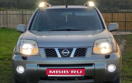 Nissan X-Trail, 2005 год, 500 000 рублей, 10 фотография