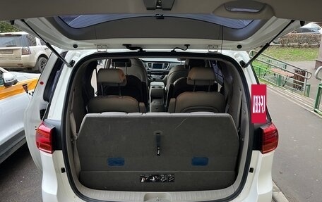 KIA Carnival III, 2018 год, 2 599 999 рублей, 5 фотография