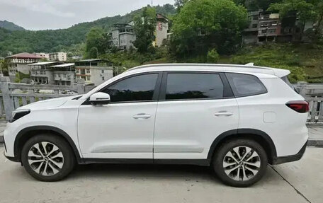Chery Tiggo 8 I, 2023 год, 1 300 000 рублей, 3 фотография