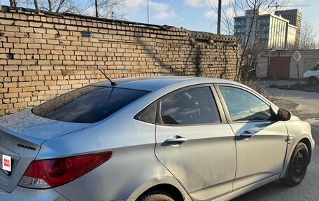 Hyundai Solaris II рестайлинг, 2011 год, 535 000 рублей, 4 фотография