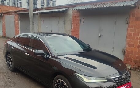 Toyota Avalon, 2023 год, 3 800 000 рублей, 2 фотография