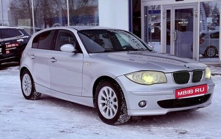BMW 1 серия, 2005 год, 525 000 рублей, 2 фотография