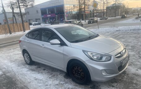 Hyundai Solaris II рестайлинг, 2011 год, 650 000 рублей, 3 фотография