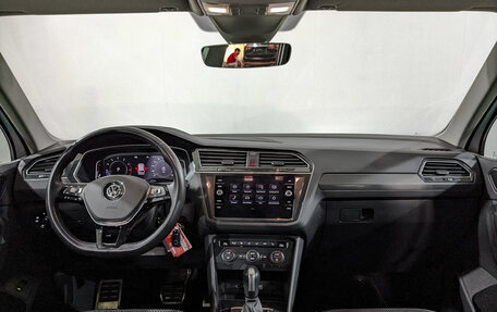 Volkswagen Tiguan II, 2020 год, 2 990 000 рублей, 13 фотография