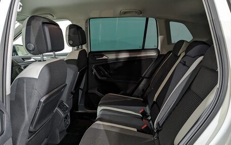 Volkswagen Tiguan II, 2020 год, 2 990 000 рублей, 17 фотография