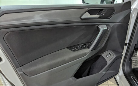 Volkswagen Tiguan II, 2020 год, 2 990 000 рублей, 18 фотография