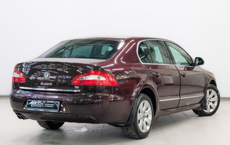 Skoda Superb III рестайлинг, 2012 год, 1 970 000 рублей, 28 фотография