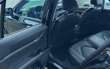 Toyota Camry, 2019 год, 3 300 000 рублей, 9 фотография