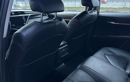 Toyota Camry, 2019 год, 3 300 000 рублей, 12 фотография