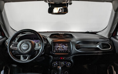 Jeep Renegade I рестайлинг, 2016 год, 1 550 000 рублей, 14 фотография