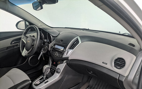 Chevrolet Cruze II, 2013 год, 895 000 рублей, 12 фотография