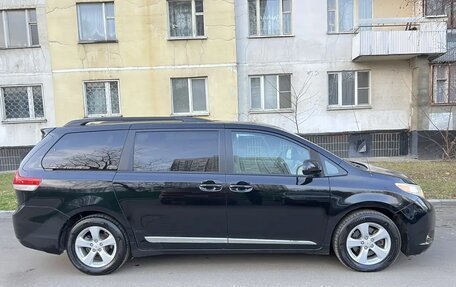 Toyota Sienna III, 2011 год, 1 765 000 рублей, 5 фотография