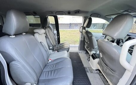 Toyota Sienna III, 2011 год, 1 765 000 рублей, 12 фотография