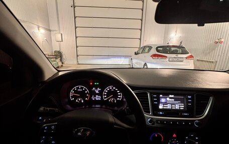 Hyundai Solaris II рестайлинг, 2022 год, 1 590 000 рублей, 7 фотография