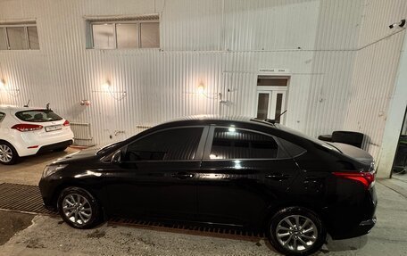 Hyundai Solaris II рестайлинг, 2022 год, 1 590 000 рублей, 6 фотография