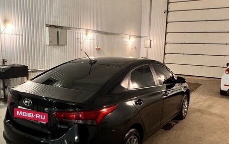 Hyundai Solaris II рестайлинг, 2022 год, 1 590 000 рублей, 4 фотография