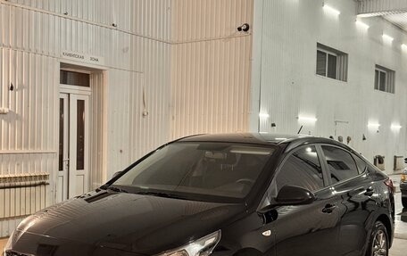 Hyundai Solaris II рестайлинг, 2022 год, 1 590 000 рублей, 2 фотография