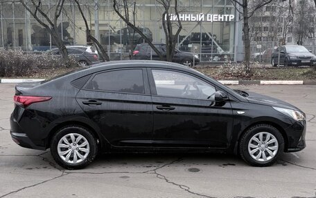 Hyundai Solaris II рестайлинг, 2022 год, 1 688 000 рублей, 10 фотография