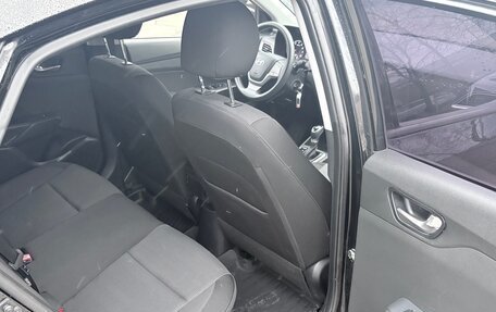 Hyundai Solaris II рестайлинг, 2022 год, 1 688 000 рублей, 23 фотография