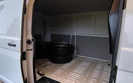 Volkswagen Transporter T6 рестайлинг, 2016 год, 2 100 000 рублей, 16 фотография