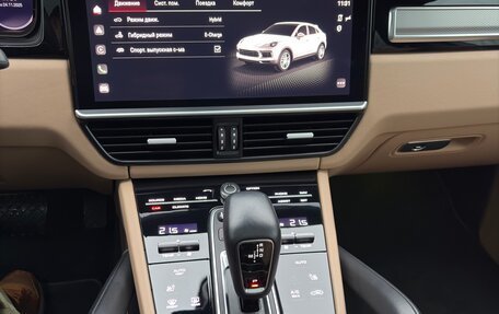 Porsche Cayenne III, 2022 год, 13 500 000 рублей, 22 фотография