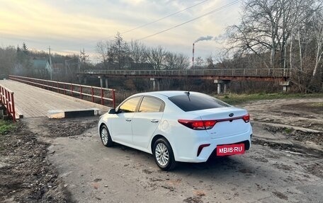 KIA Rio IV, 2019 год, 1 400 000 рублей, 2 фотография