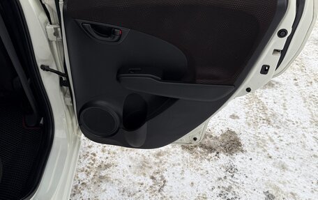 Honda Fit III, 2012 год, 825 000 рублей, 26 фотография