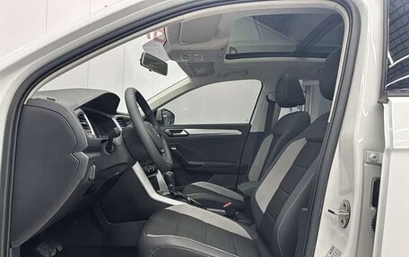 Volkswagen T-Cross I, 2021 год, 1 760 000 рублей, 11 фотография