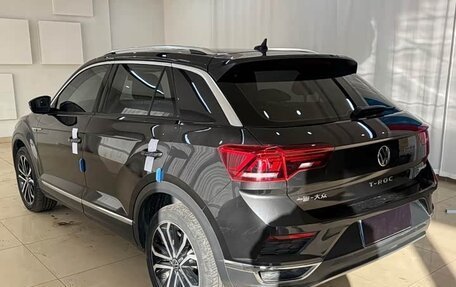 Volkswagen T-Roc I, 2022 год, 1 941 000 рублей, 4 фотография