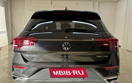 Volkswagen T-Roc I, 2022 год, 1 941 000 рублей, 5 фотография