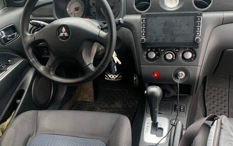 Mitsubishi Outlander III рестайлинг 3, 2006 год, 500 000 рублей, 6 фотография