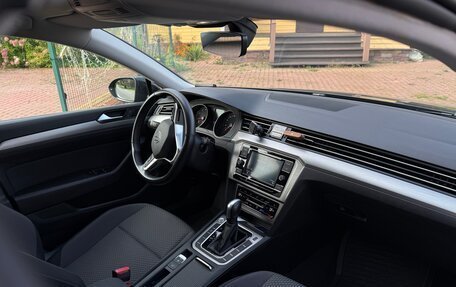 Volkswagen Passat B8 рестайлинг, 2021 год, 2 450 000 рублей, 7 фотография