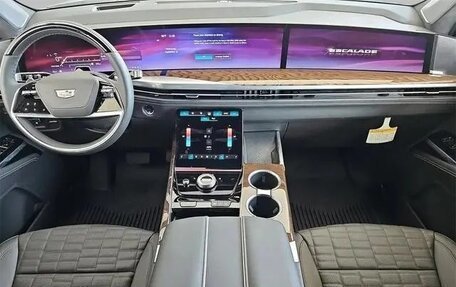 Cadillac Escalade V, 2025 год, 20 800 000 рублей, 9 фотография