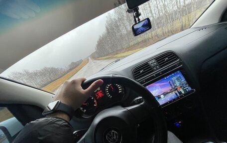 Volkswagen Polo VI (EU Market), 2010 год, 700 000 рублей, 3 фотография