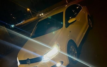 Volkswagen Polo VI (EU Market), 2010 год, 700 000 рублей, 2 фотография