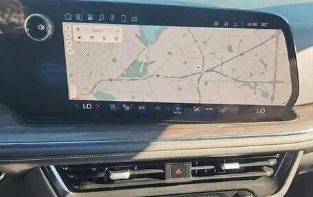 Chevrolet Suburban, 2025 год, 12 250 000 рублей, 16 фотография