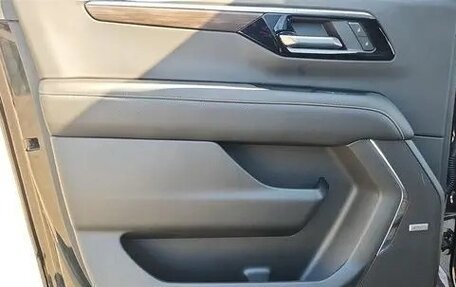 Chevrolet Suburban, 2025 год, 12 250 000 рублей, 22 фотография