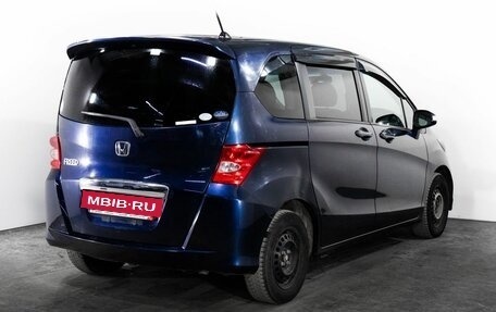 Honda Freed I, 2011 год, 900 000 рублей, 3 фотография