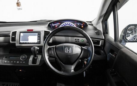 Honda Freed I, 2011 год, 900 000 рублей, 9 фотография