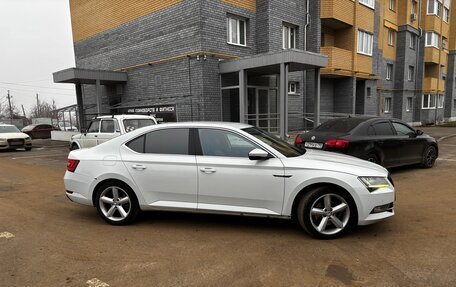 Skoda Superb III рестайлинг, 2019 год, 1 900 000 рублей, 4 фотография