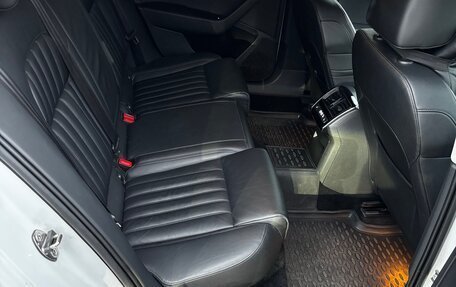 Skoda Superb III рестайлинг, 2019 год, 1 900 000 рублей, 10 фотография