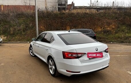 Skoda Superb III рестайлинг, 2019 год, 1 900 000 рублей, 7 фотография