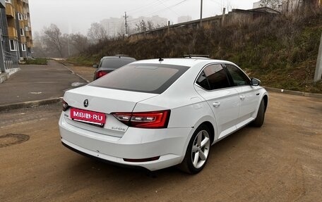 Skoda Superb III рестайлинг, 2019 год, 1 900 000 рублей, 5 фотография