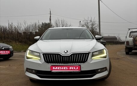 Skoda Superb III рестайлинг, 2019 год, 1 900 000 рублей, 2 фотография