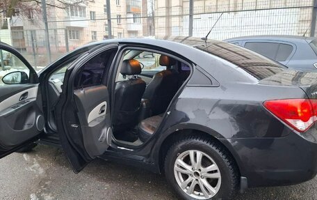 Chevrolet Cruze II, 2010 год, 650 000 рублей, 5 фотография